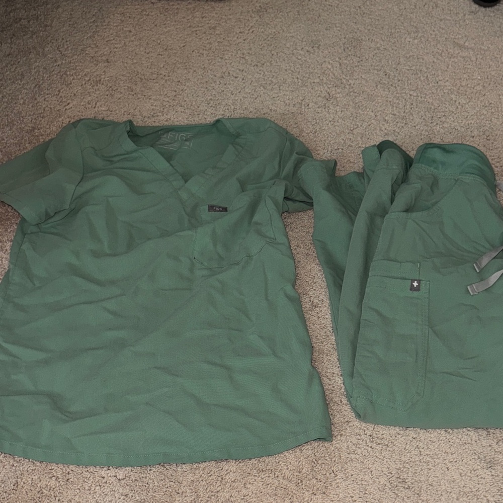 Women’s Figs Light Green Scrub Set